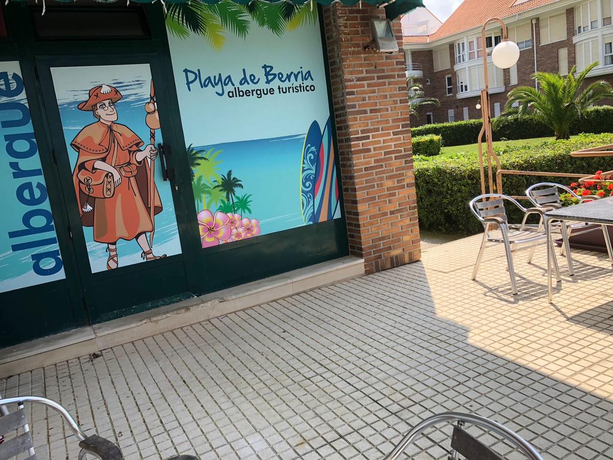 Albergue Turistico Playa De Berria Santoña エクステリア 写真